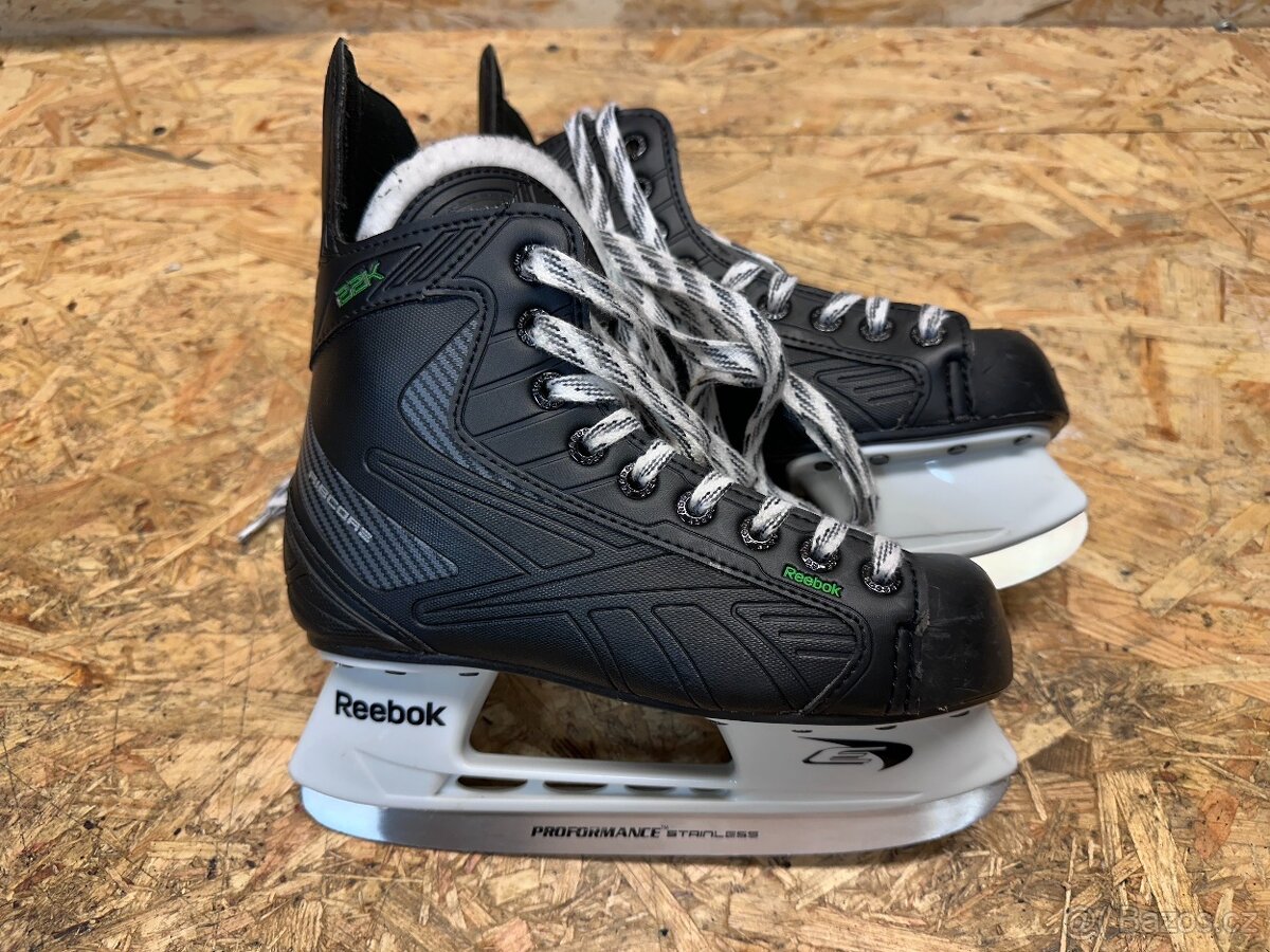 Hokejové brusle RBK Ribcore 22K