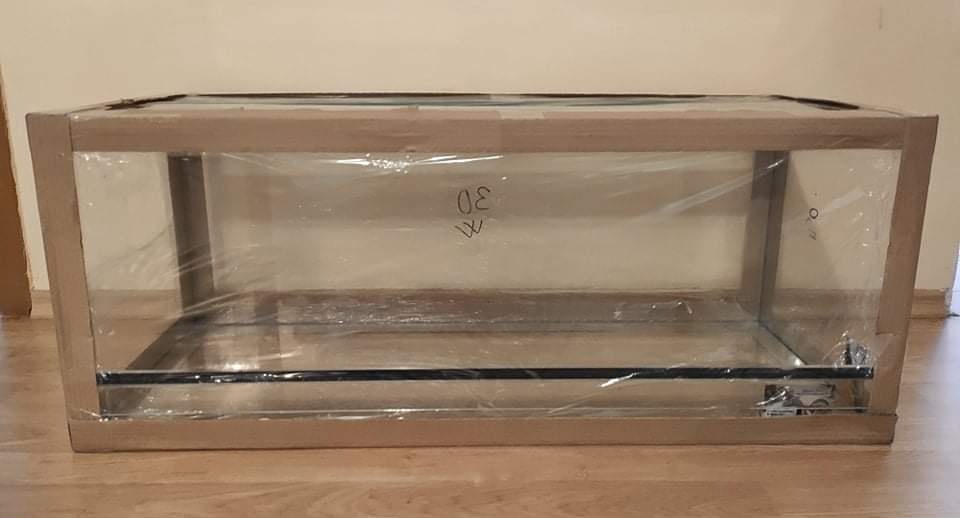 Prodám terárium s rozměry 100x40x40