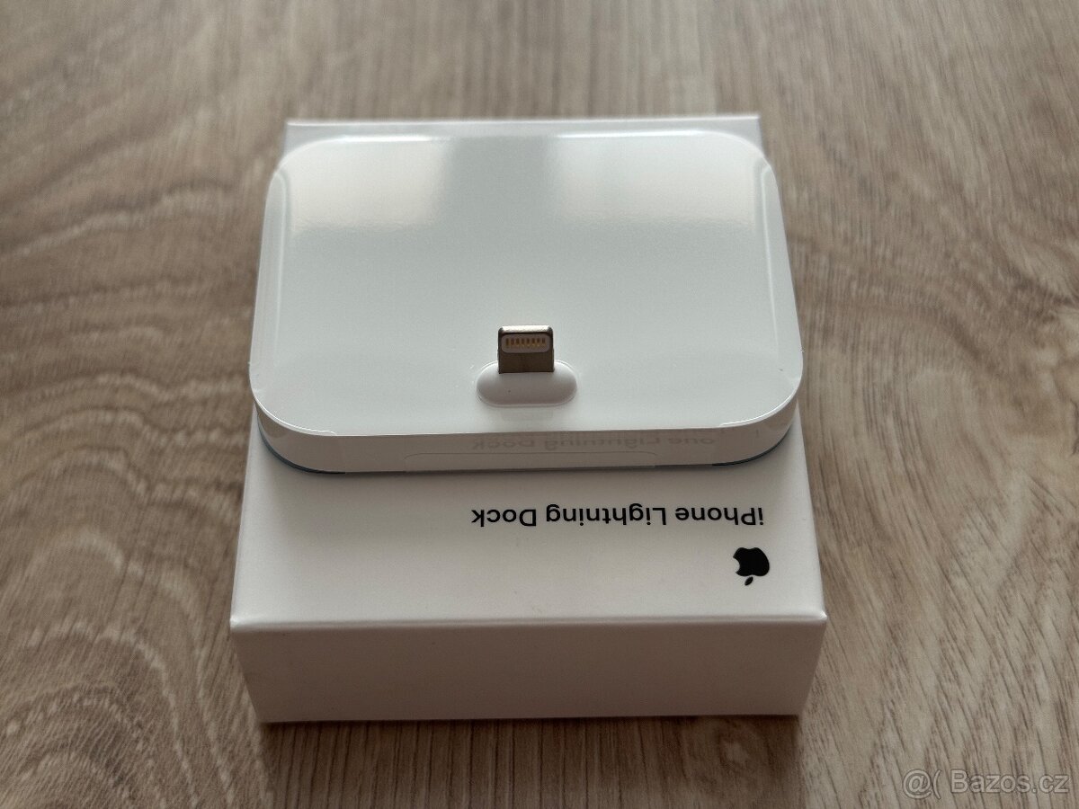 Apple iPhone Lightning Dock - White