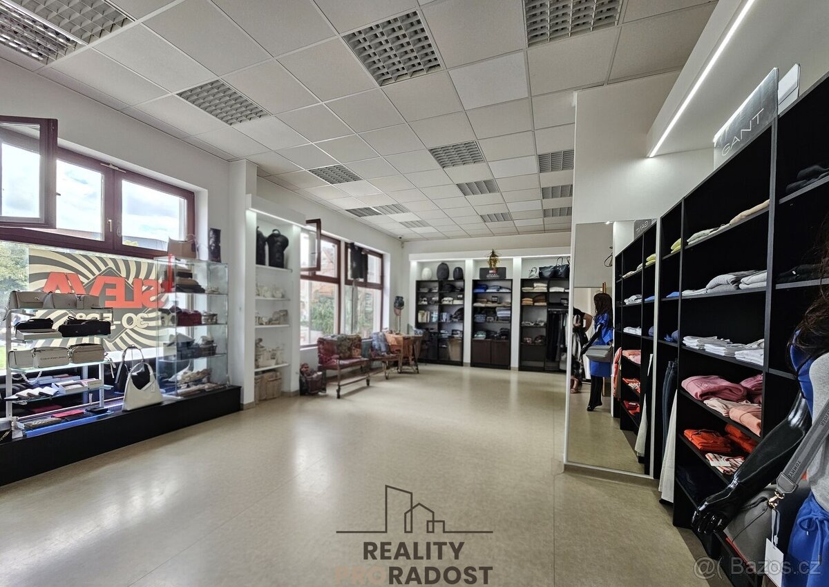 Pronájem komerčních prostor 90 m2 v centru, ul. Štefánikova