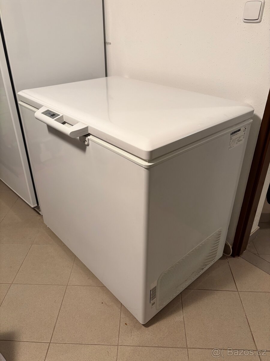 Mrazák Liebherr GT 3056