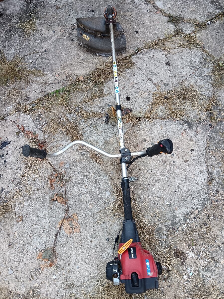 Křoviňák Homelite