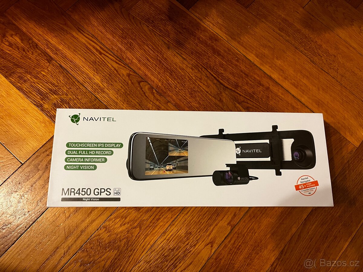 Kamera ve zpětném zrcátku Navitel