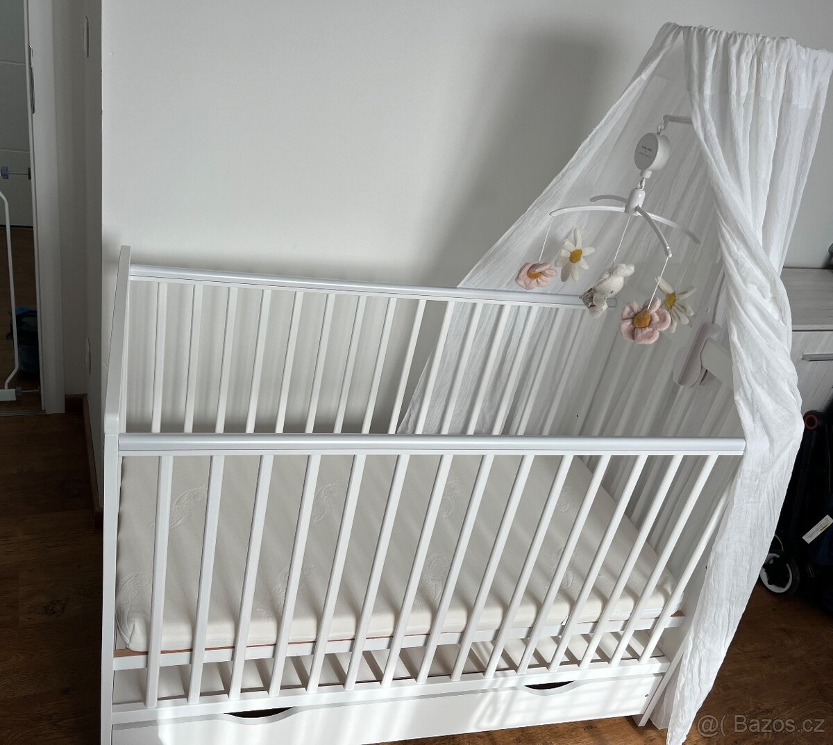 Postýlka s matrací