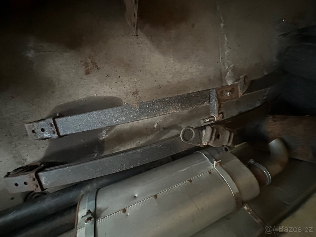 Přední péra Avia Daewoo D90