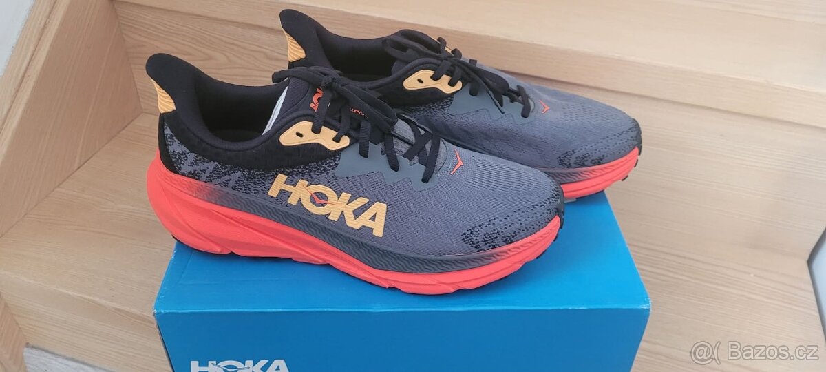 HOKA Challenger ATR 7