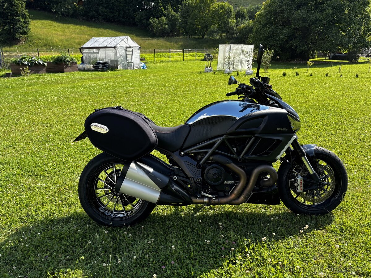 Ducati Diavel CROMO