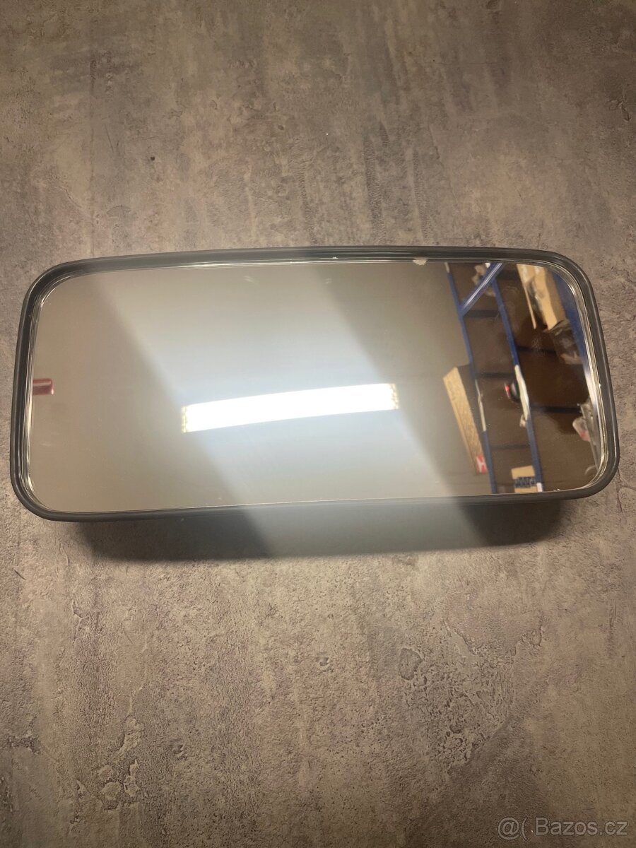 Zpětné zrcátko - Renault Midlum