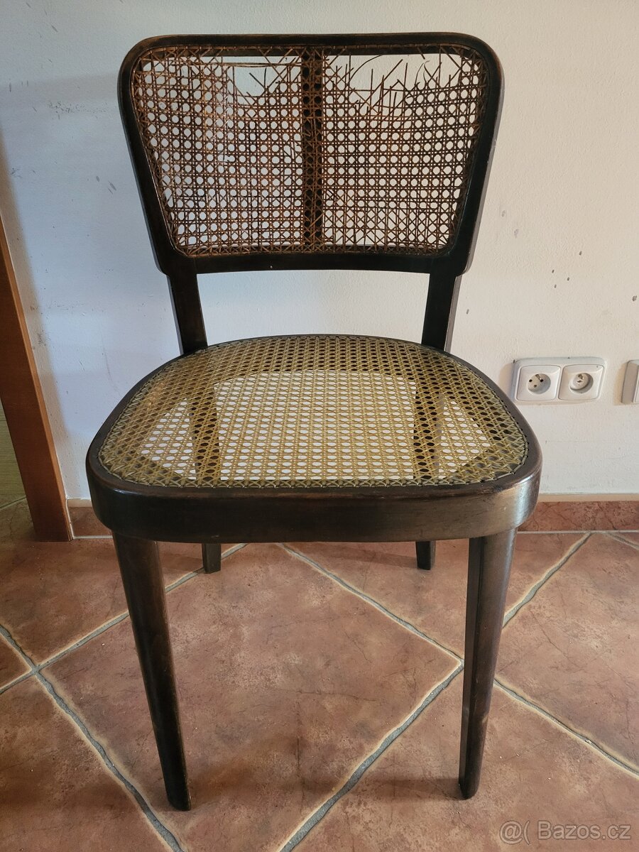 Starožitné vyplétané židle