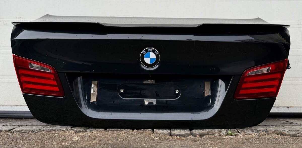 BMW 5, F10, pate kufrove dveře, kufr