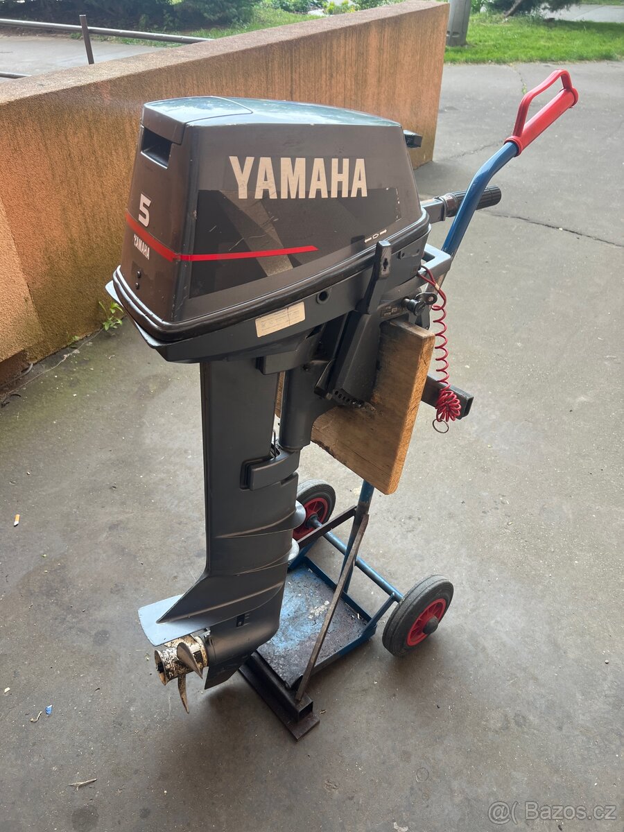 Lodni motor Yamaha 5 (8)hp 2t 2valec, dlouha noha