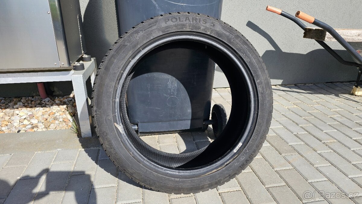 zimní pneu Barum POLARIS 5, 235/45 R18