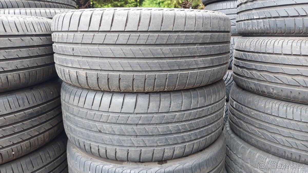 Pneu letní, 2 ks, rozměr 205/50/17, 89V, zn. BRIDGESTONE