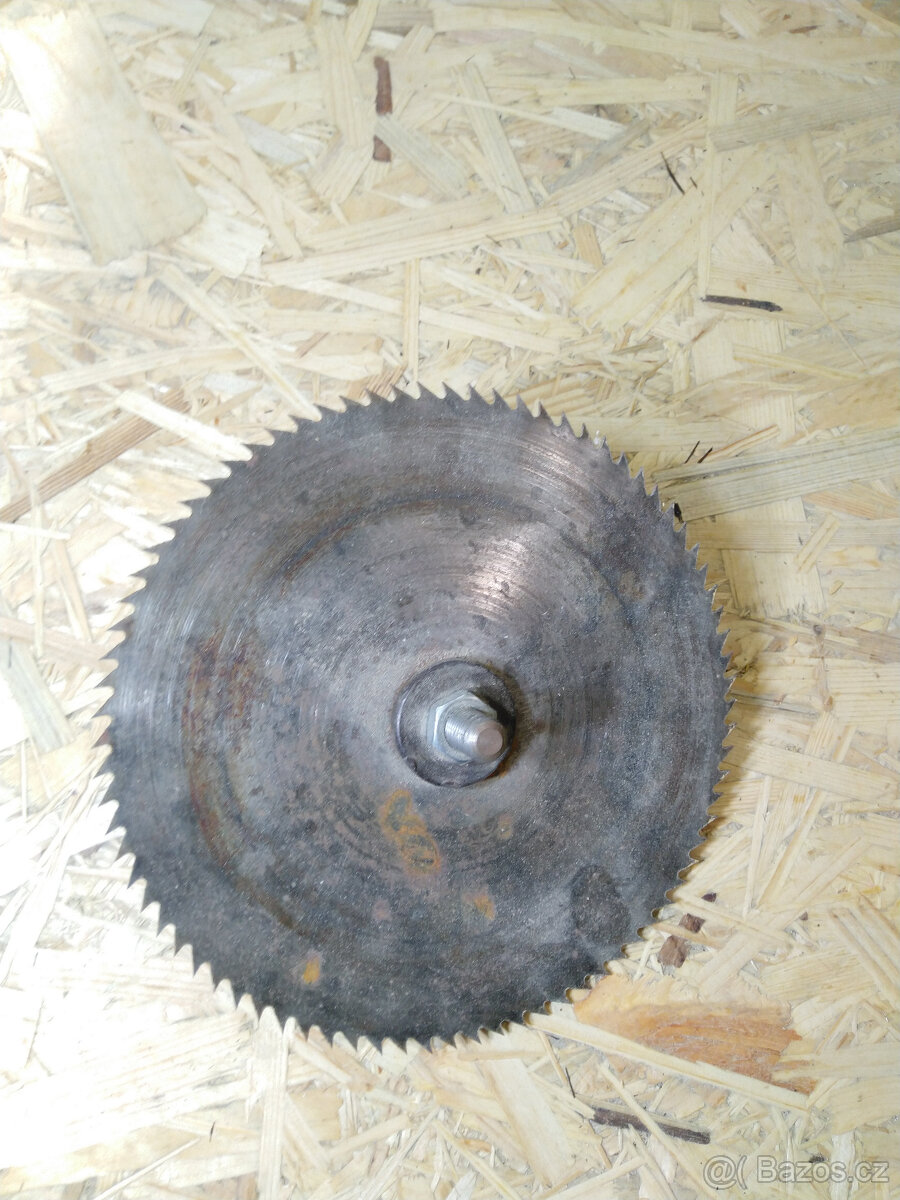 Starý pilový kotouč cca 19cm pruměr