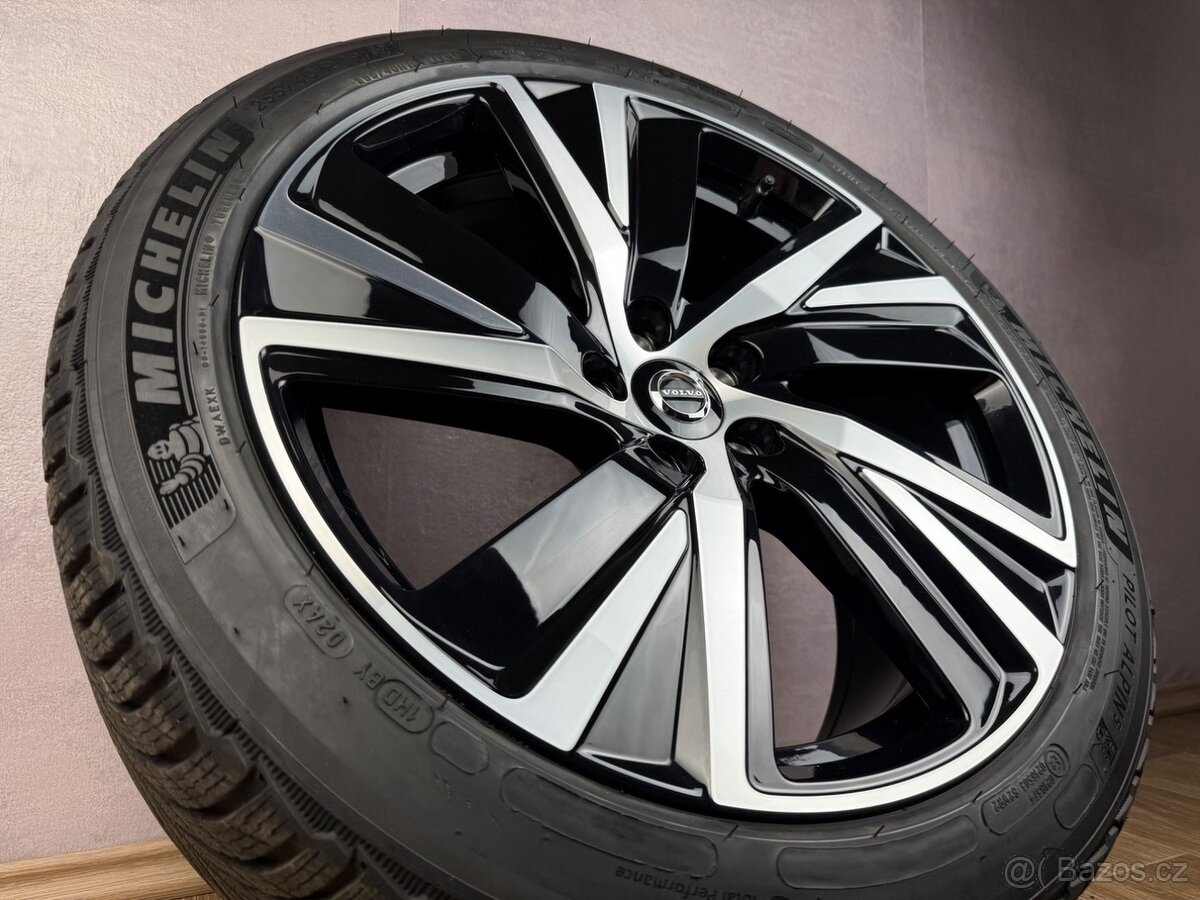 TOP zimní kola Volvo S90 R19 originál