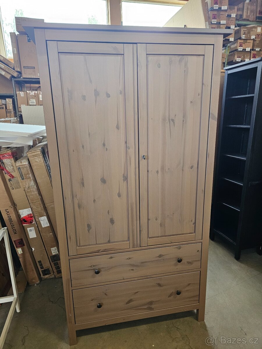 ŠATNÍ SKŘÍŇ IKEA HEMNES