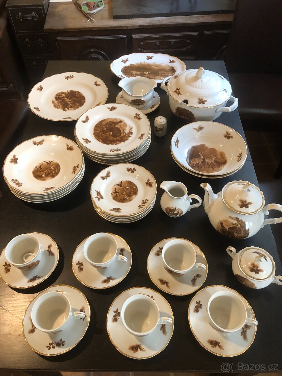 Porcelánový servis s mysliveckým motivem 46 dílů