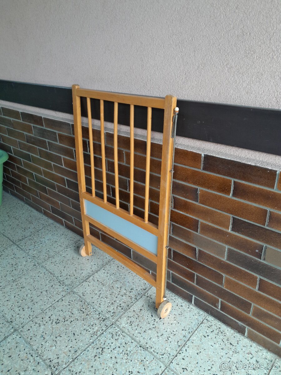 Dětská postýlka