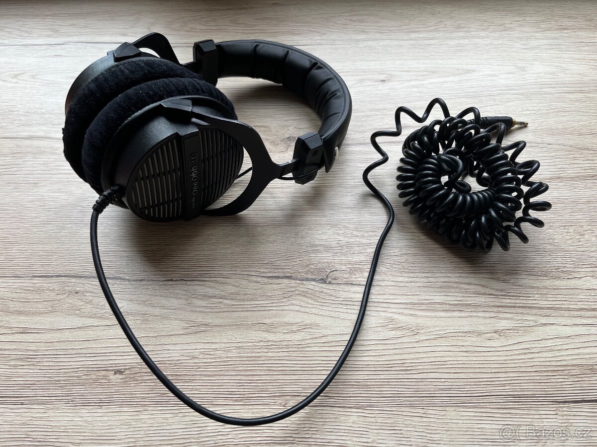 Beyerdynamic DT 990 PRO