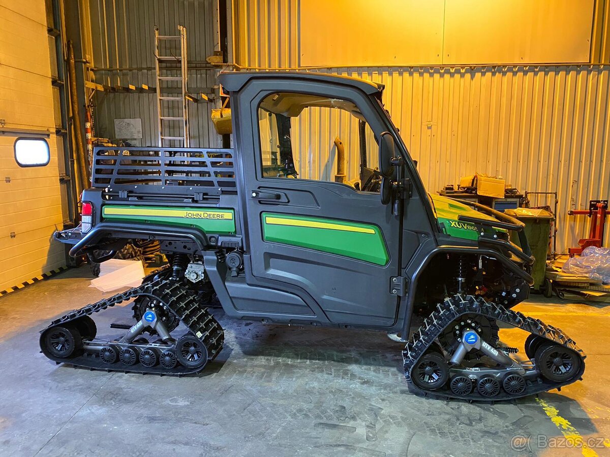 John deere Gator