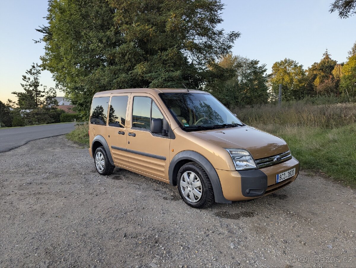 Ford Tourneo Connect 1.8 TDCI + spací nástavba