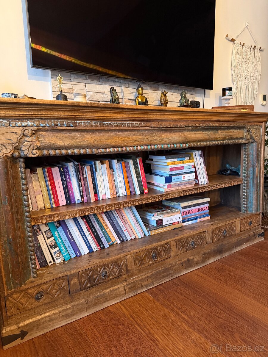 Starožitná knihovna