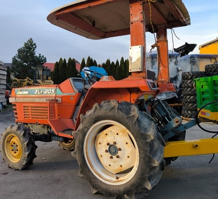 TRAKTOR Kubota Sunshine 4x4