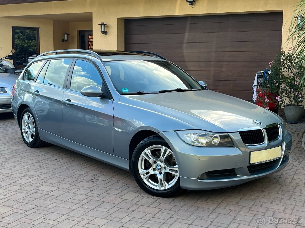 BMW Řada 3, 320i 110kW Navi-Panorama-Serviska