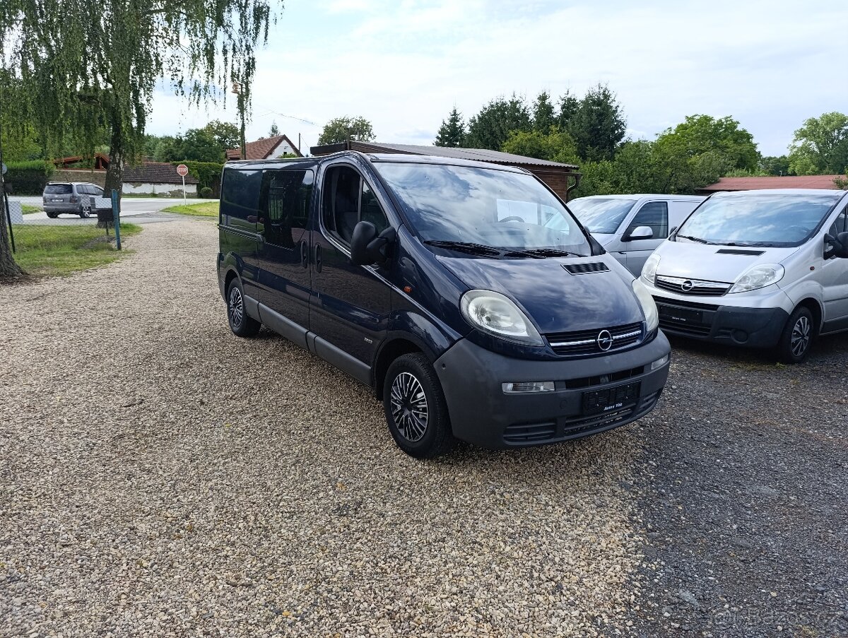 Opel Vivaro 1.9 DCi long klima 2x b.dveře