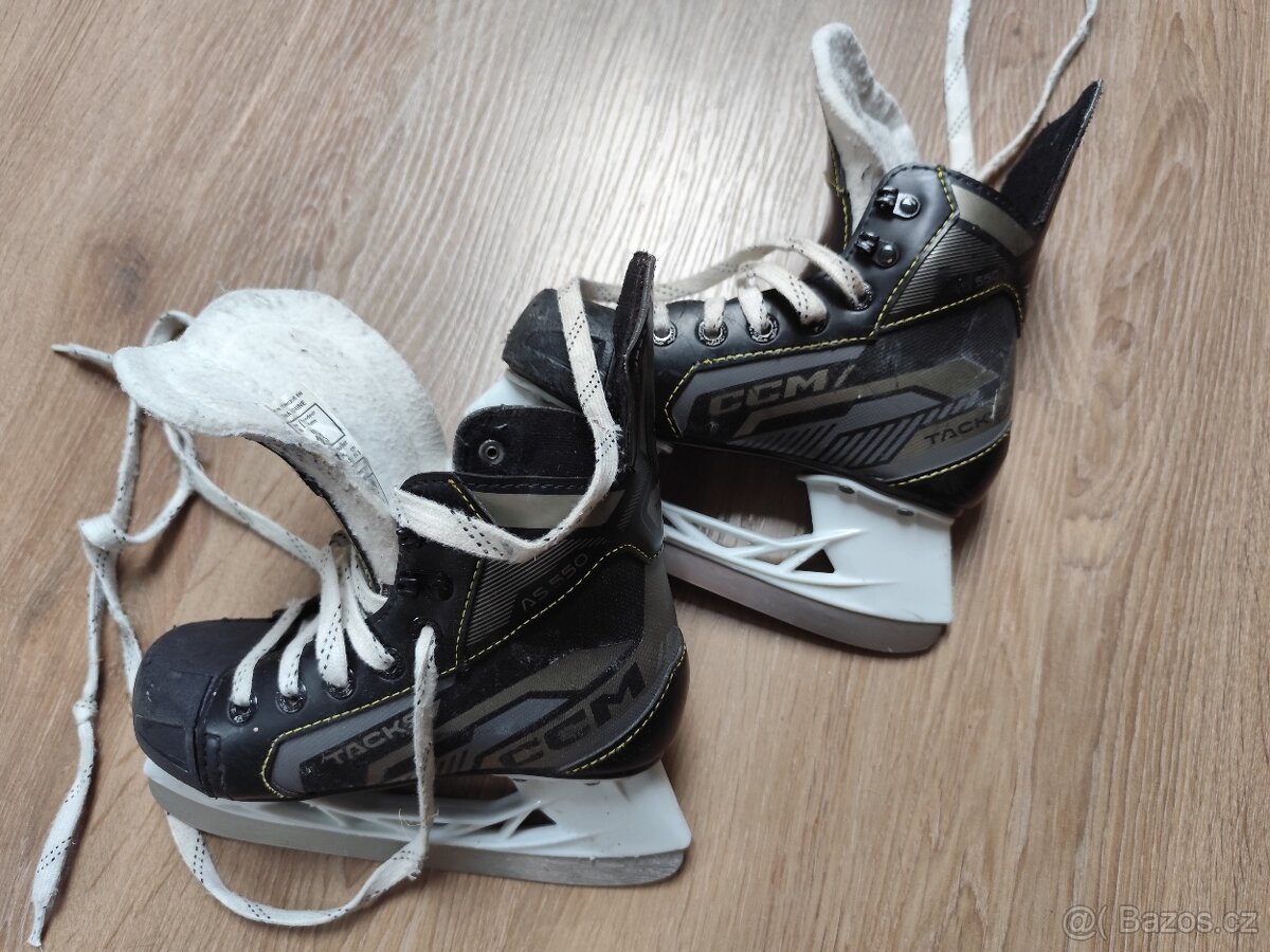 Lední brusle vel. 32