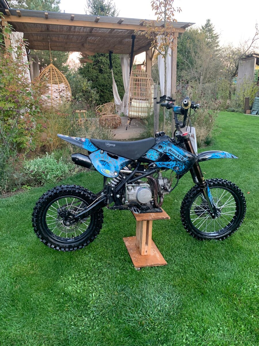 Pitbike stomp KZR 125