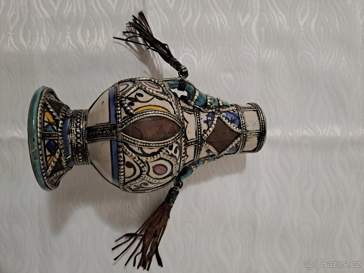 KRÁSNÁ DEKORAČNÍ VÁZA