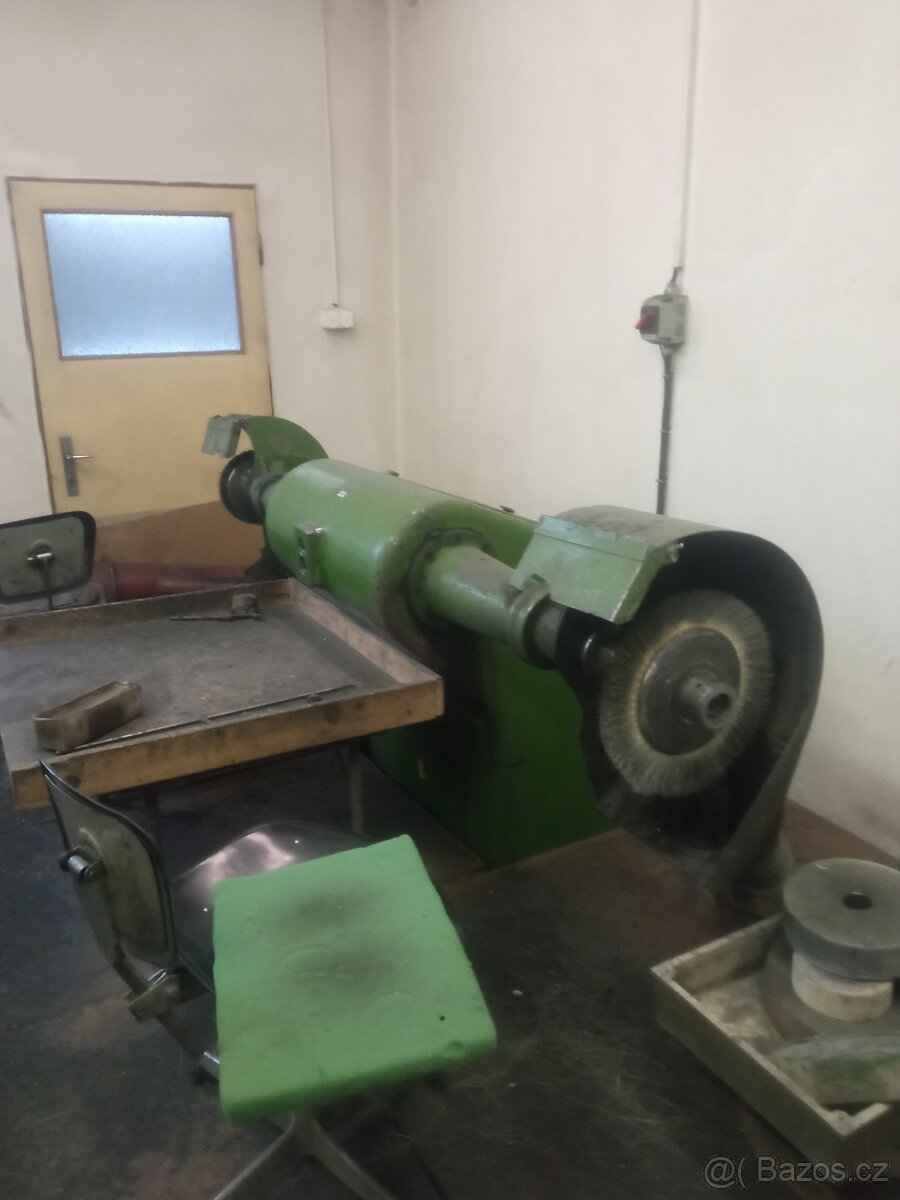 Leštička dvoukotoučová