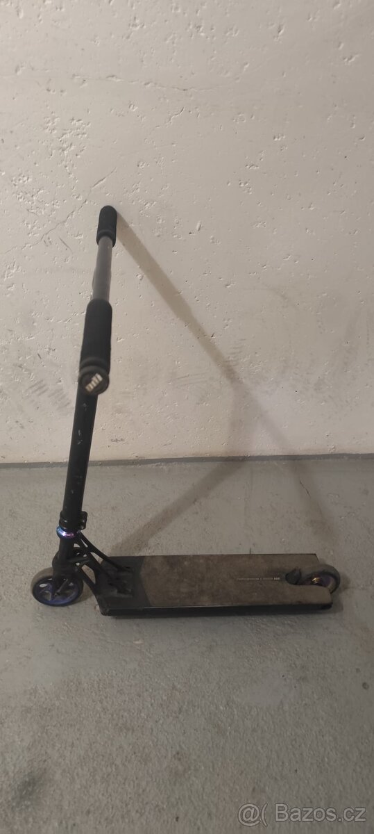 custom freestyle koloběžka