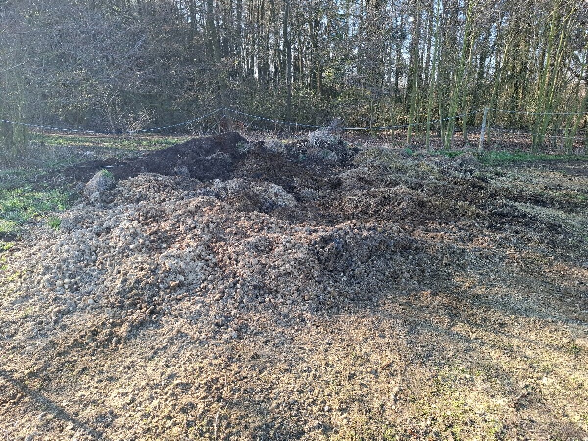 Koňský hnuj zdarma Blansko-Těchov