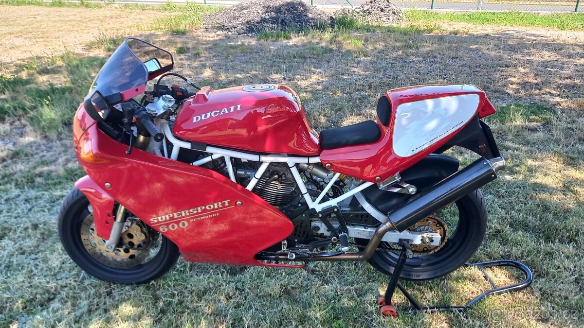 Ducati 600SS-sleva