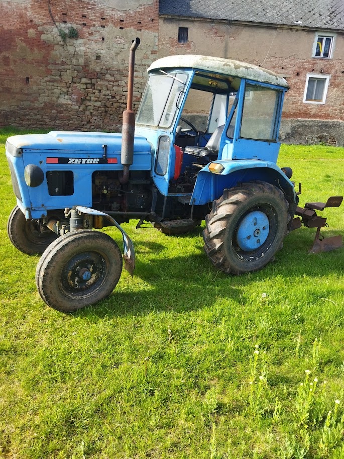 Traktor Zetor 3011