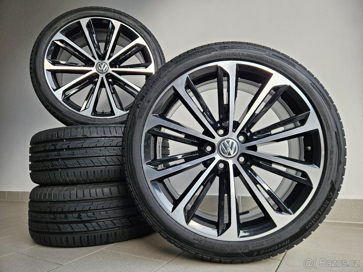 Orig. VW Verona 5x112 Letní 235/40/19 - Zánovní