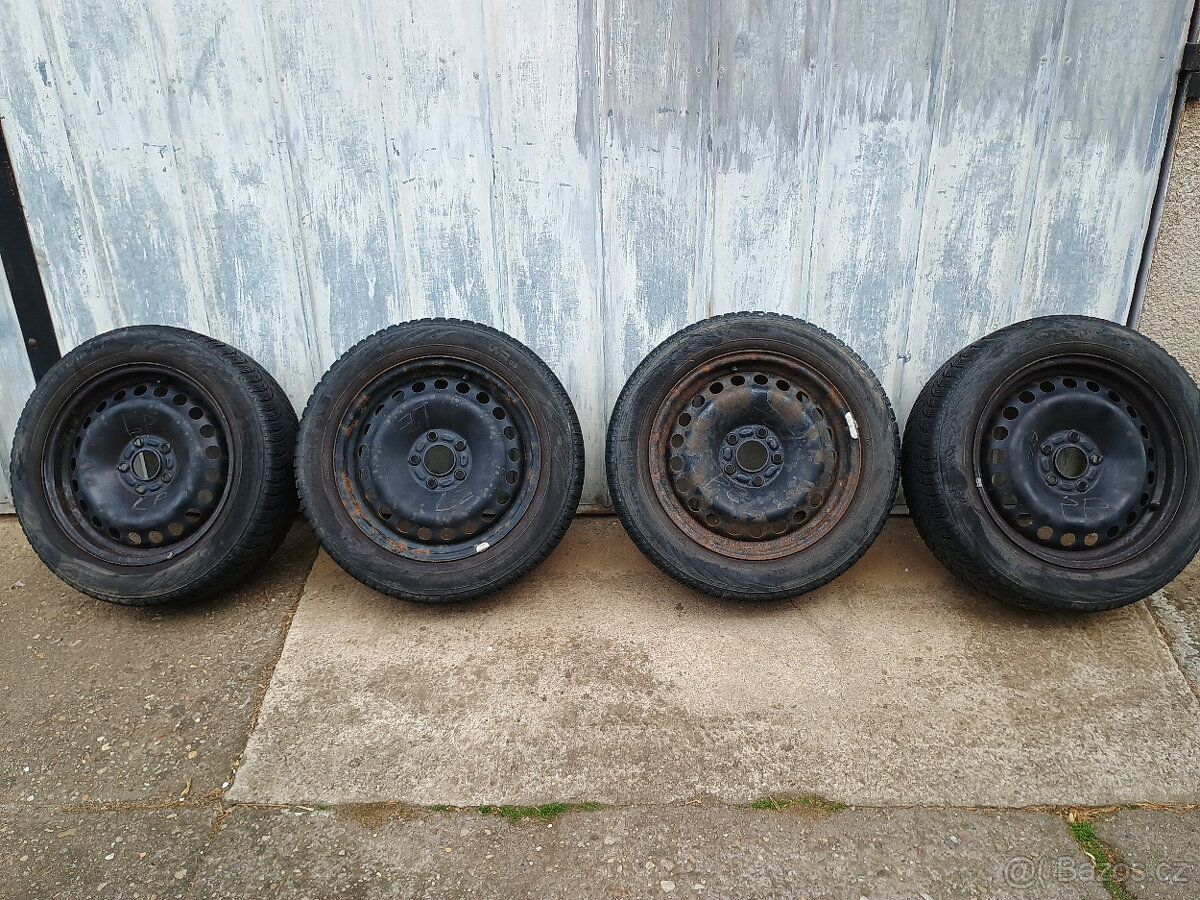 Sada celoročních pneu 205/55 R16 s disky rozteč 5x108 FORD