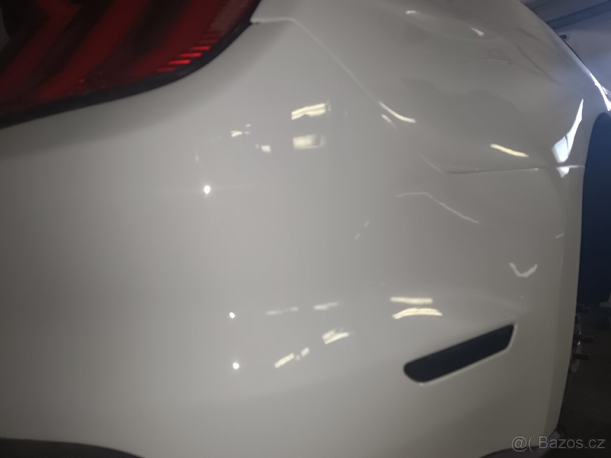 Ford Mustang prodám kouřové světýlka zadního nárazníku