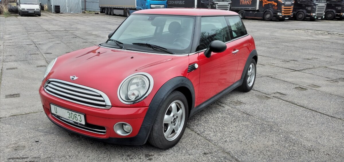 MINI COOPER ONE R56 1,4i 2010 1.majitel klima