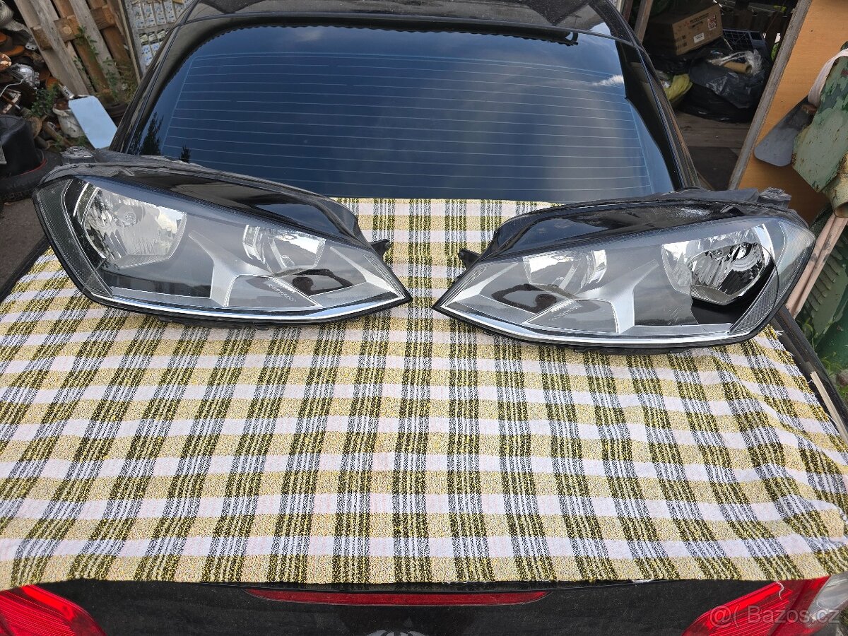Prodám přední světla na VW Golf