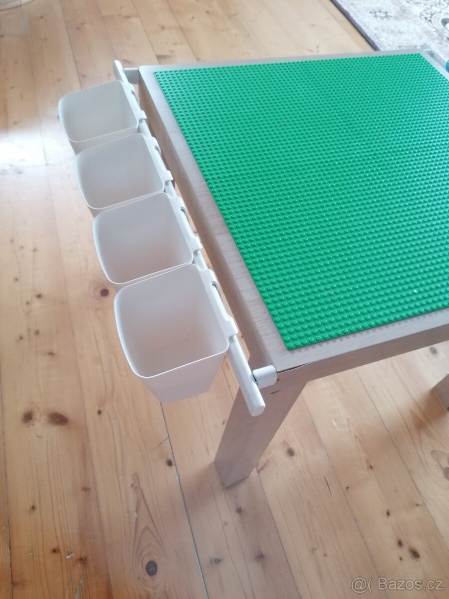 Hrací stůl