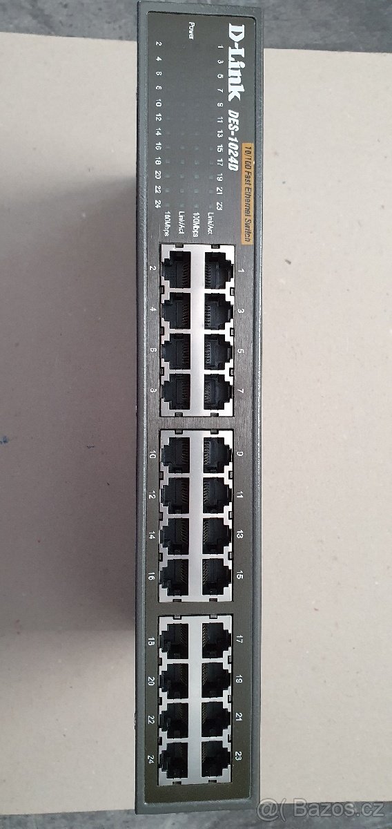 PRODÁM - Switch d-link 24port 10/100