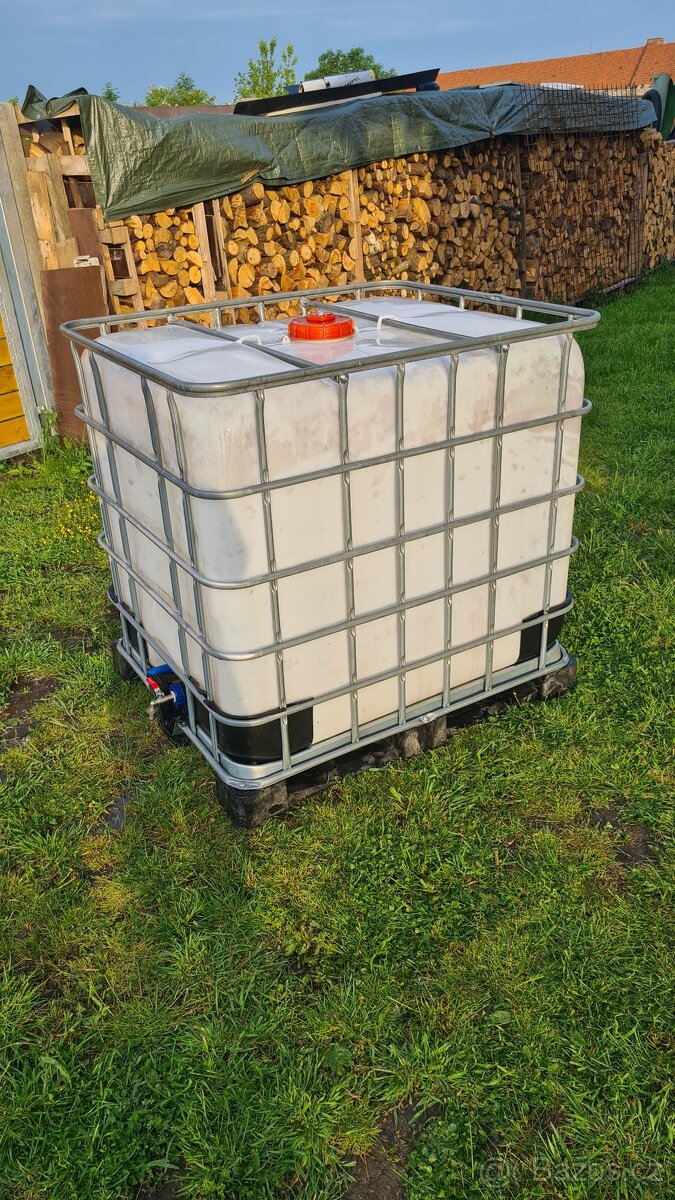 IBC nádrž 1000l + kohout