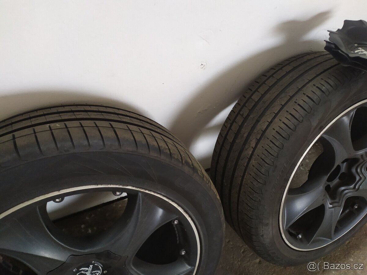 Sada ALU kol s pneu Keskin Tuning R20