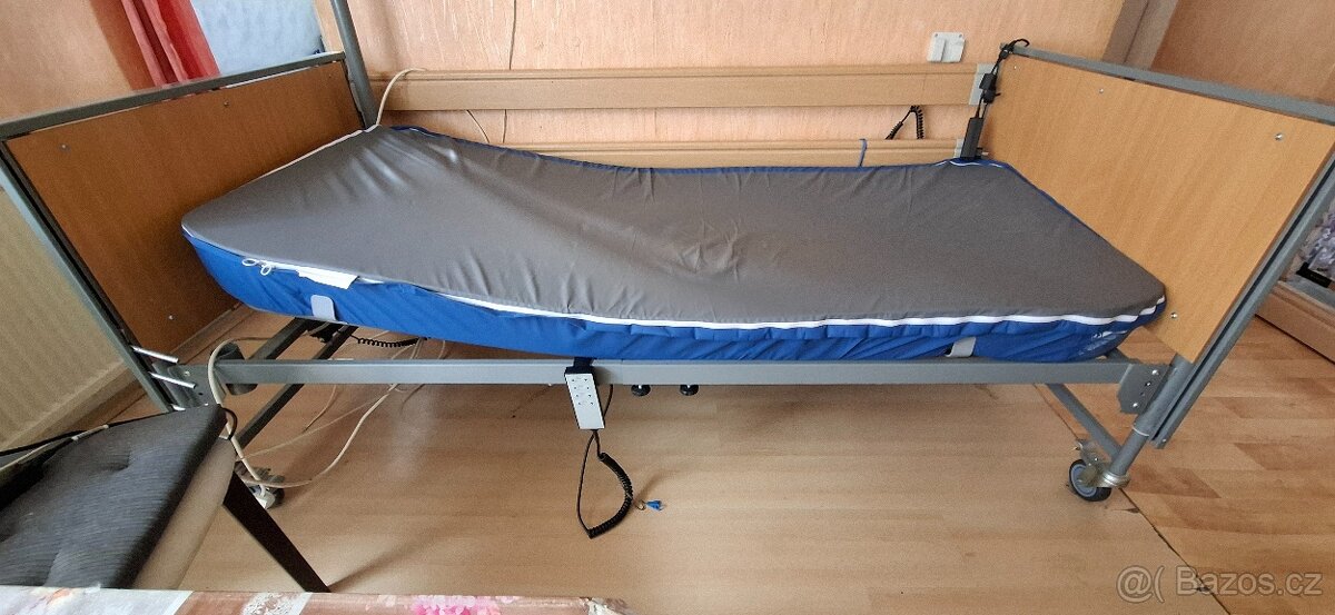 Zdravotní polohovatelná elektrická postel