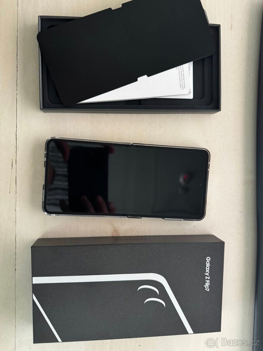 Samsung Galaxi Z Flip7