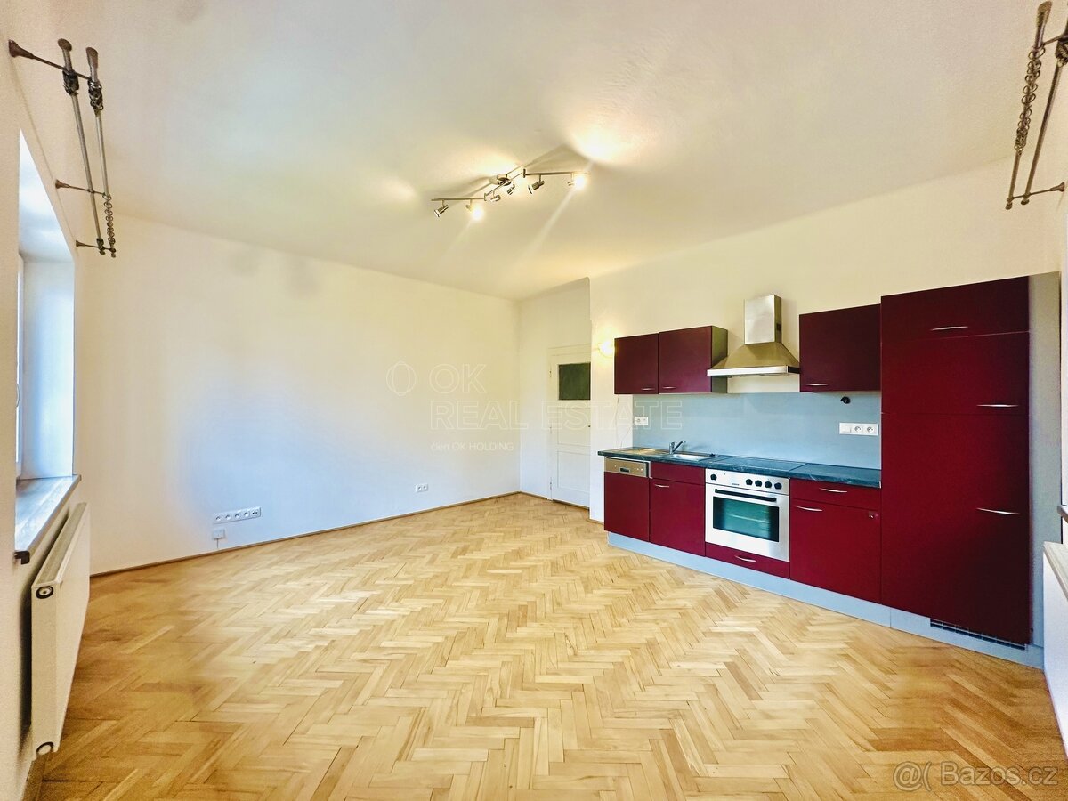Pronájem bytu 2+kk, 50 m2 Dr. Ed. Beneše, Sušice III