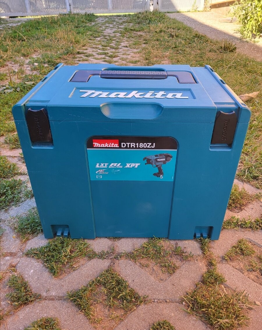 Prodám vazač armatur Makita DTR180ZJ